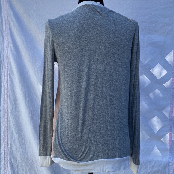 Monteau V-neck Button Up Cardigan Top - Picture 8 of 9